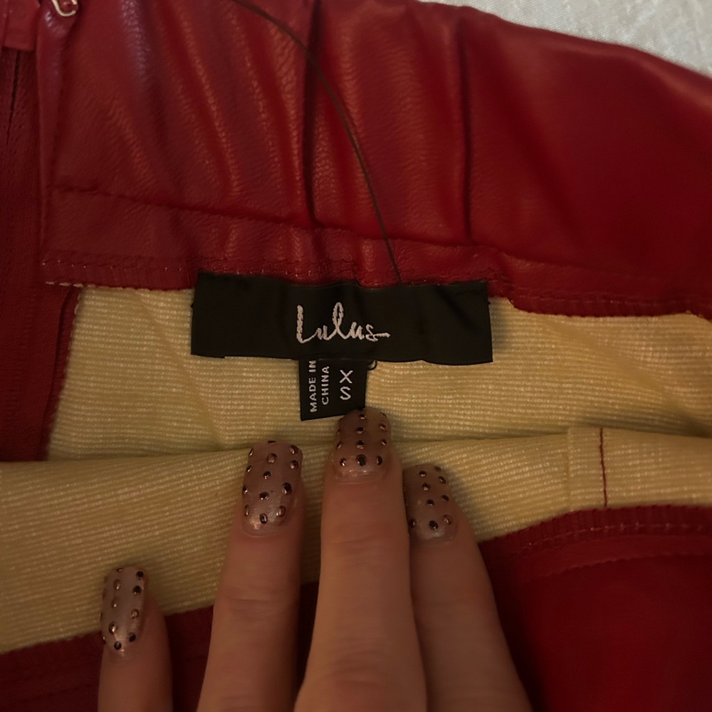 Brand New Lulu's Bold Red Mini Skirt - Picture 4 of 4